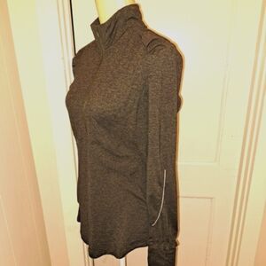 Lululemon athletic long sleeve top with ruffle sleeve BUNDLE and SAVE!!